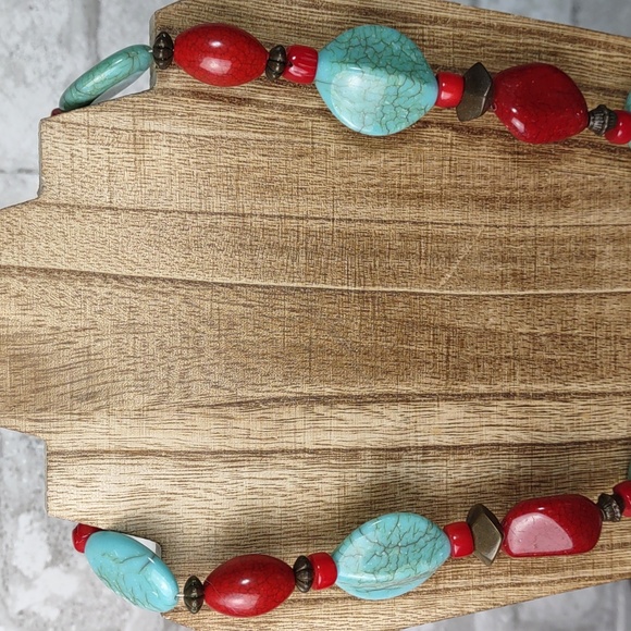 Turquoise/Red Necklace and Bracelet Set - Picture 3 of 13